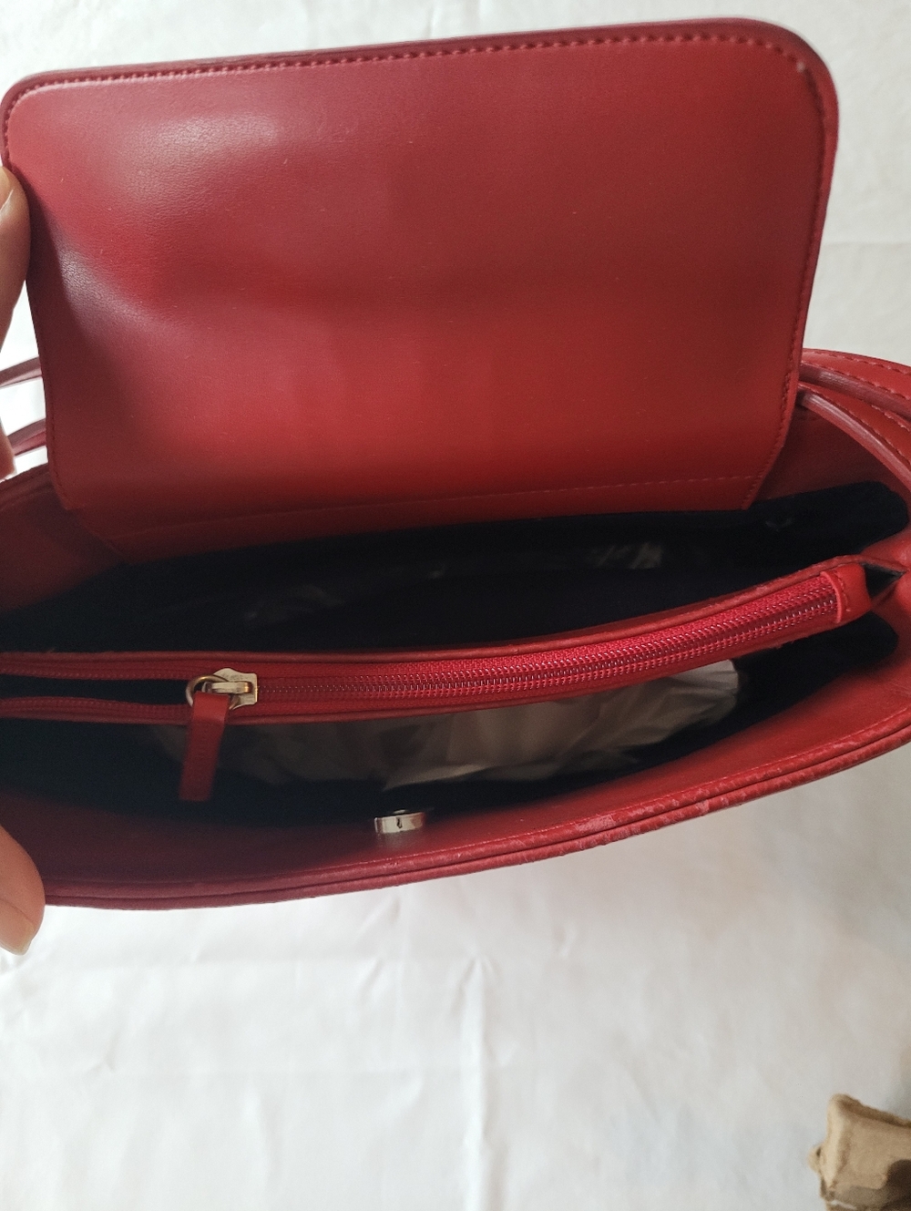 Sprit De Corp Classic Red Women's Tote Bag - Sleek Everyday Carry. - Picture 4 of 11